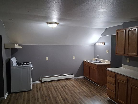 3rd image of 515 Jackson St