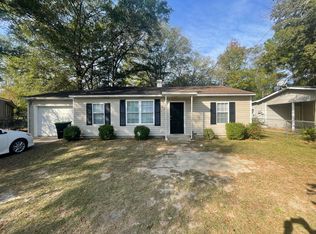 223 Crescent Dr, Warner Robins, GA 31093