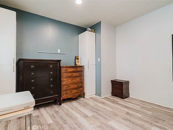 3rd image of 7345 Jamieson Ave