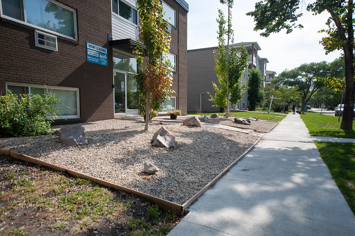 Building Photo - 433 Edison Ave #206