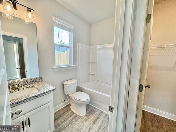 4th image of 140 Oak Dr Lot 72