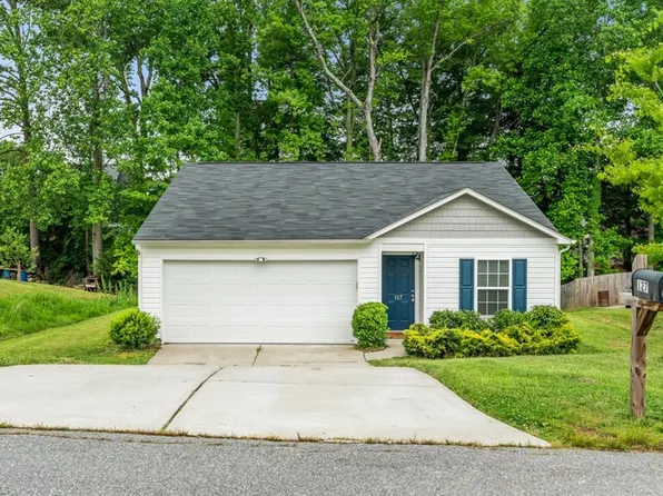 127 High Ridge Ct, Lexington, NC 27295