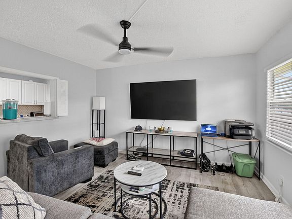 5th image of 485 Mansfield L