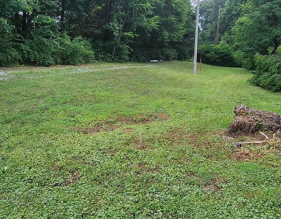 1st image of 1006 Newcomb Ln