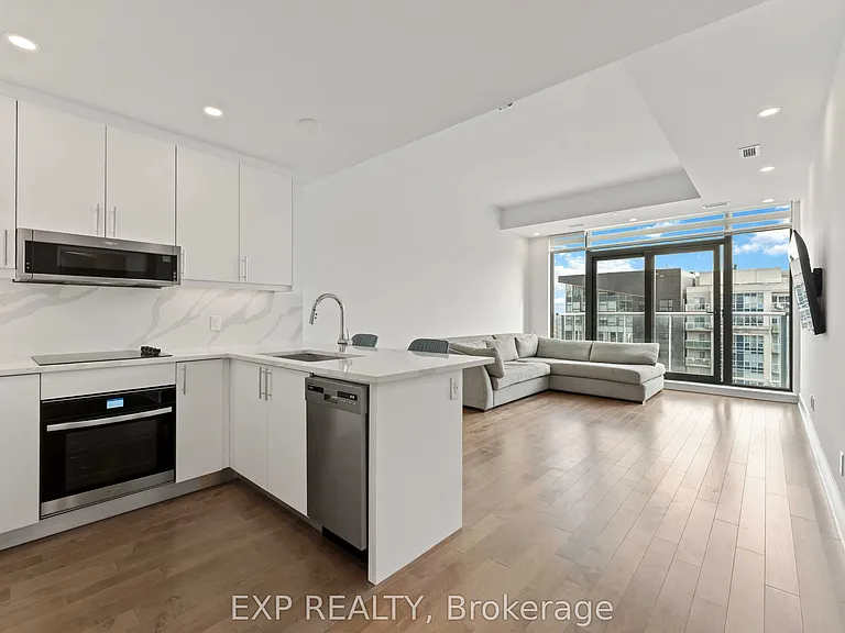 180 George St #2607 — Photo 24