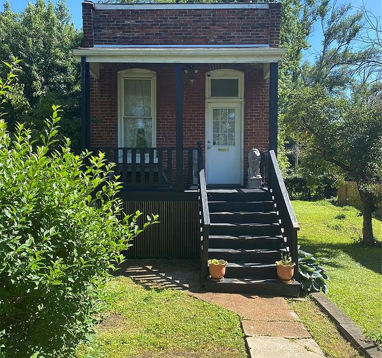 1st image of 2642 Geyer Ave
