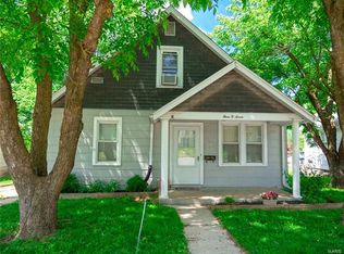 307 Flower St, Waterloo, IL 62298