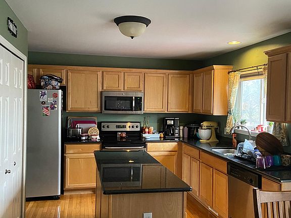 2nd image of 7162 Belle Meade Ct