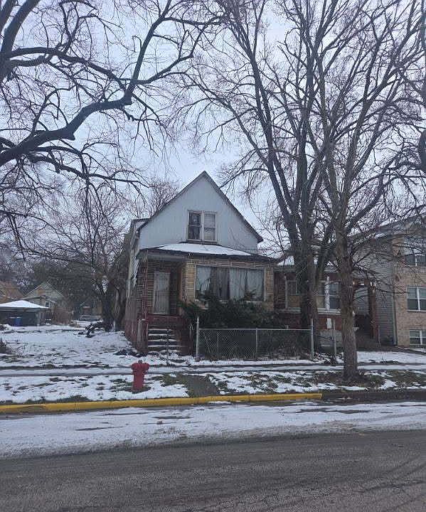 1st image of 7629 S Maryland Ave