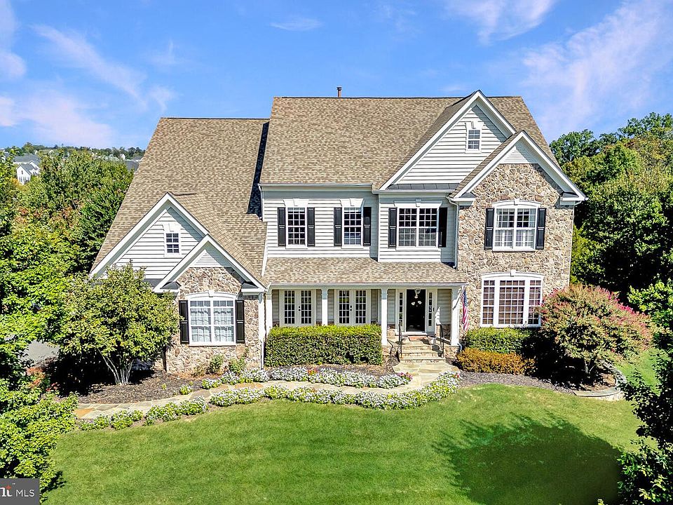 1st image of 43024 La Riva Dr