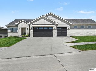 3949 S 207th St, Elkhorn, NE 68022