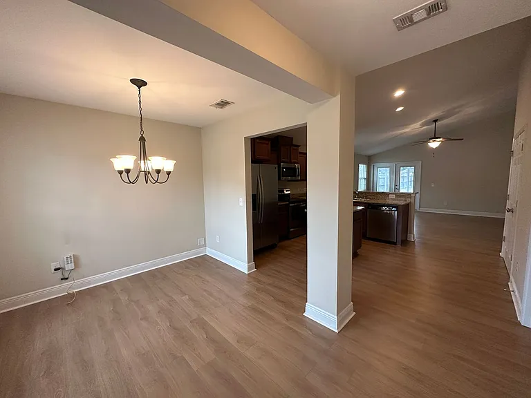5085 Teresa Dr — Photo 4