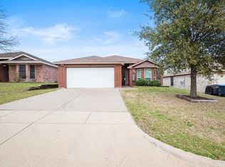 9960 Long Rifle Dr, Fort Worth, TX 76108