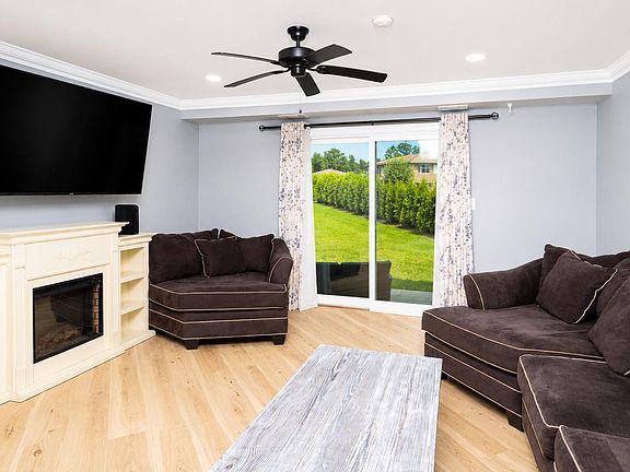2nd image of 15 Eucalyptus Court #15