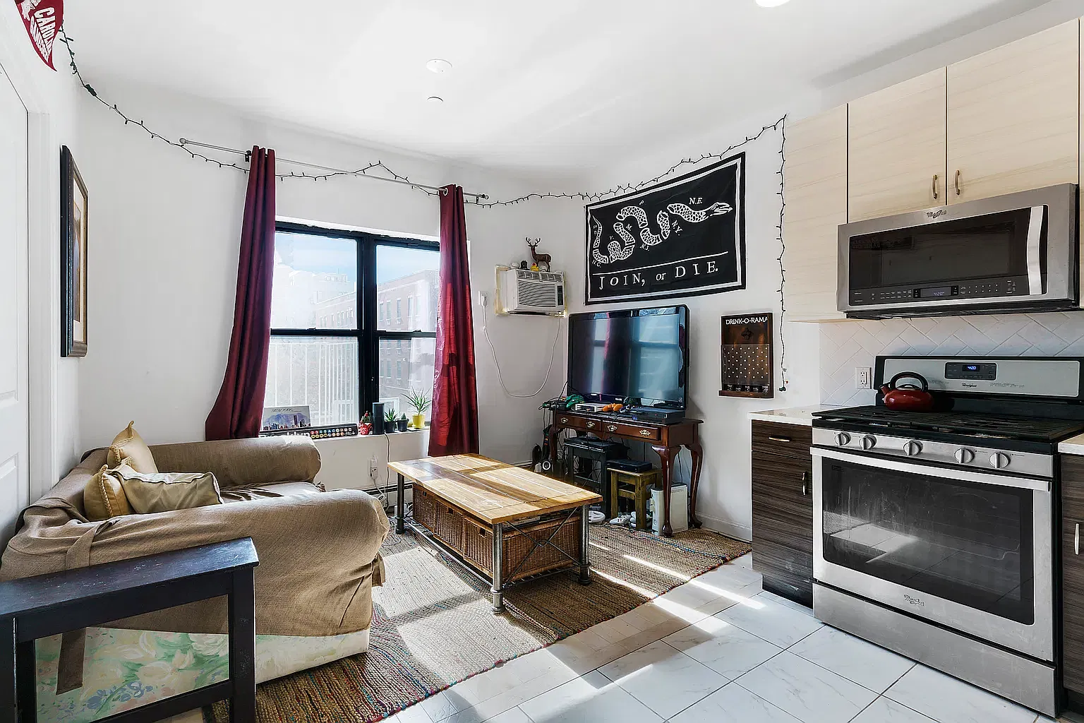 127 Graham Avenue — Photo 3