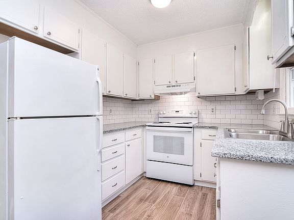 5th image of 339 Sunny Hill Dr #339