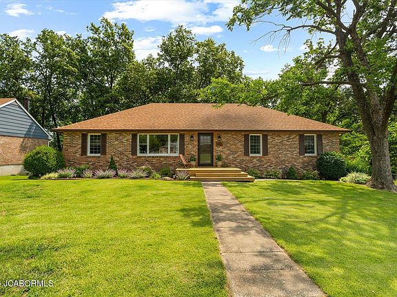 3rd image of 1412 Kingswood Dr