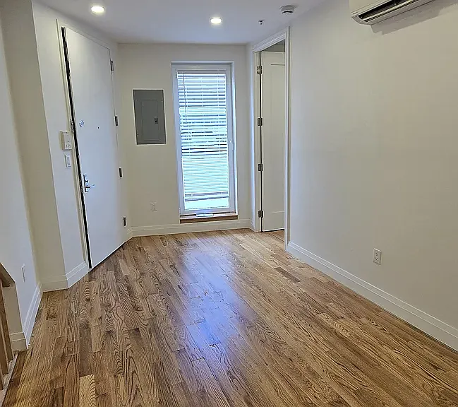 310 Park Ave #1 — Photo 11