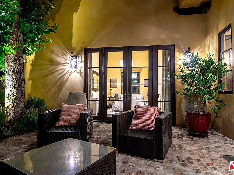 1221 Minorca Dr — Photo 46
