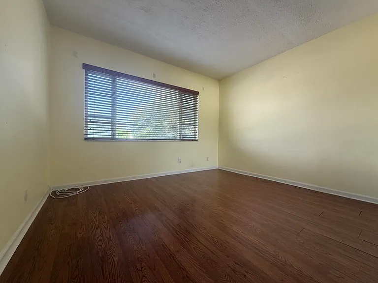 5800 NE 22nd Way #521 — Photo 8