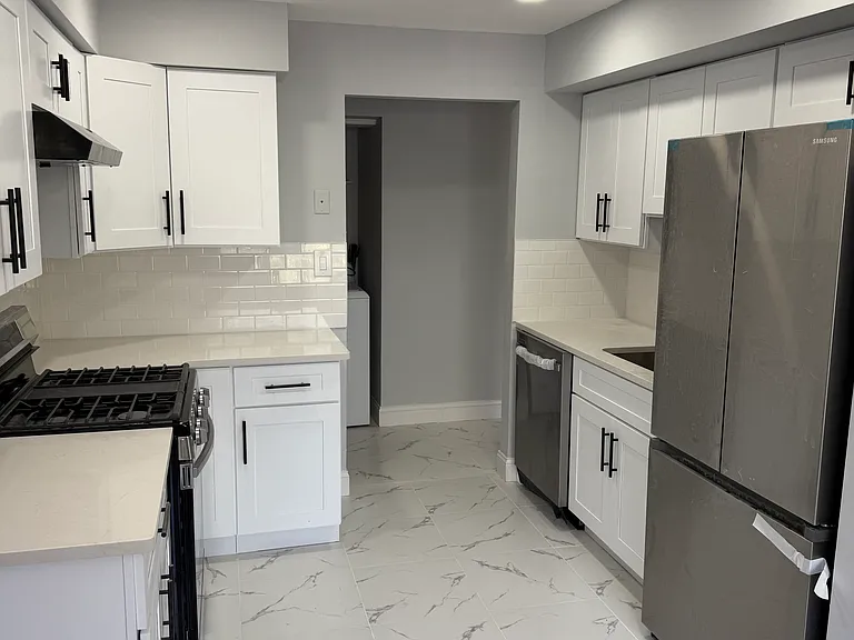 1008 Hidden Village Dr — Photo 14