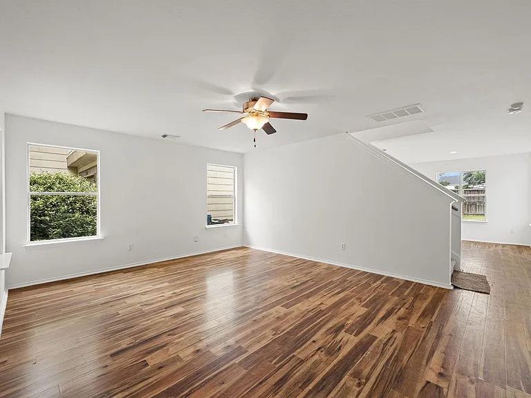 29627 Evergreen Hills Dr — Photo 5