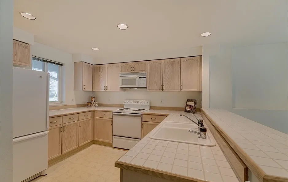 2 bed, 1344 sqft, $2,880 — Photo 4
