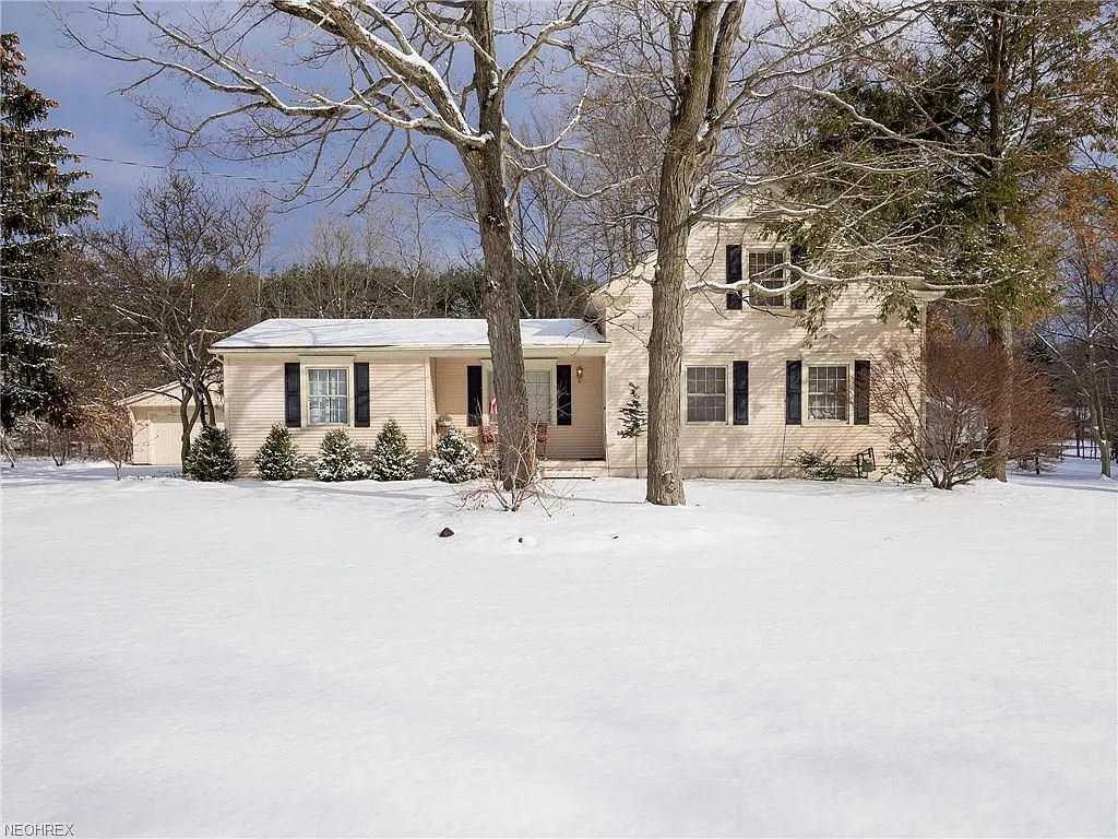 7481 Valerie Ln photo 1