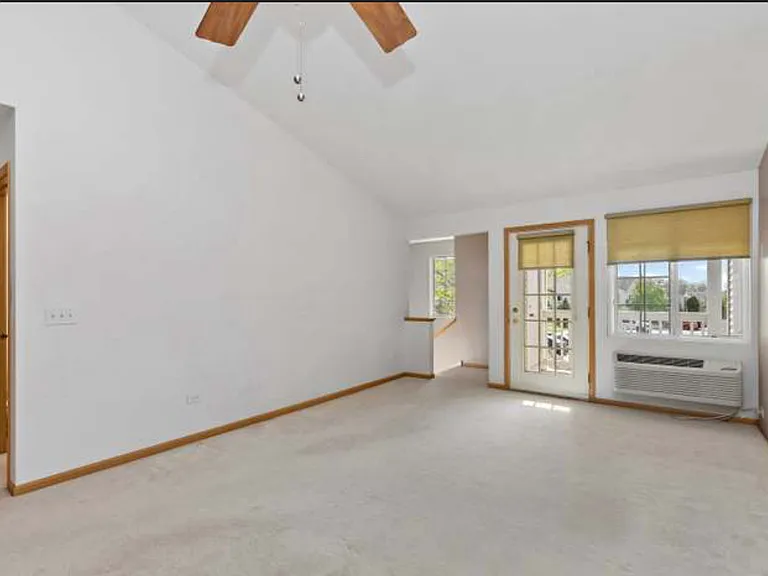 2319 Silverstone Dr — Photo 3