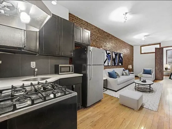 886 Flushing Avenue image 1 of 8