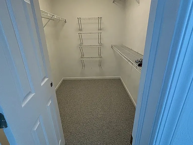 2437 Annie Cir — Photo 15