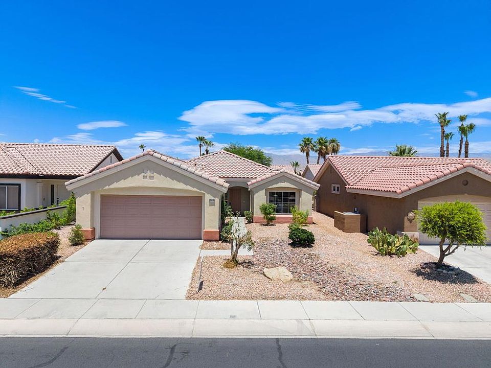 1st image of 78930 Champagne Ln