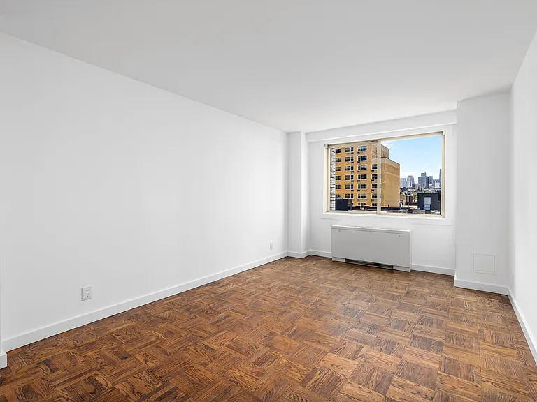401 E 86th St #9C — Photo 11