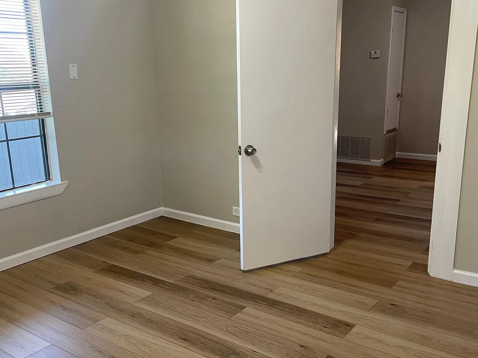 1422 Sacramento — Photo 3