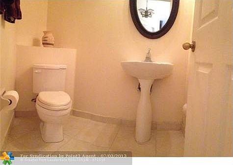 5th image of 11917 NW 57th St