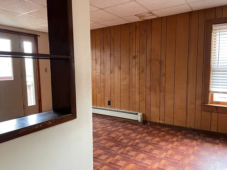 25 E Crescent St #1 — Photo 5