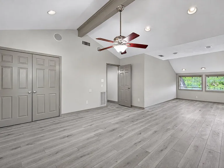 4301 Hyridge Dr — Photo 16