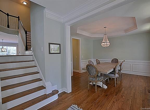 5th image of 302 Three Greens Dr