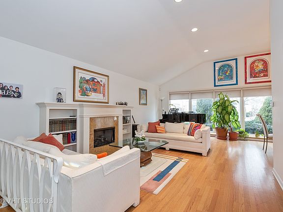 3rd image of 8851 Knox Ave