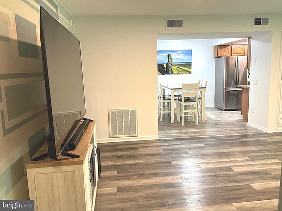 4th image of 9250 Niki Pl APT 101