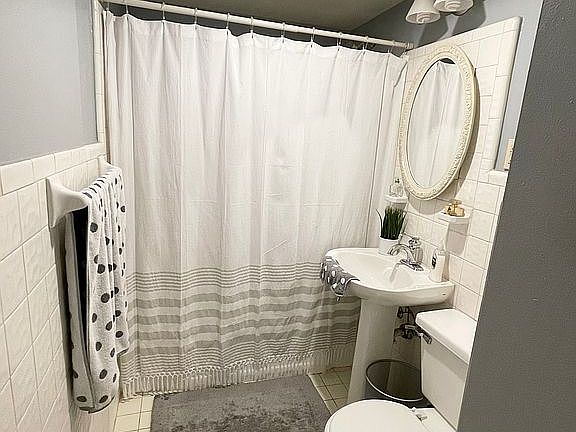 5th image of 1205 St Charles Ave APT 511