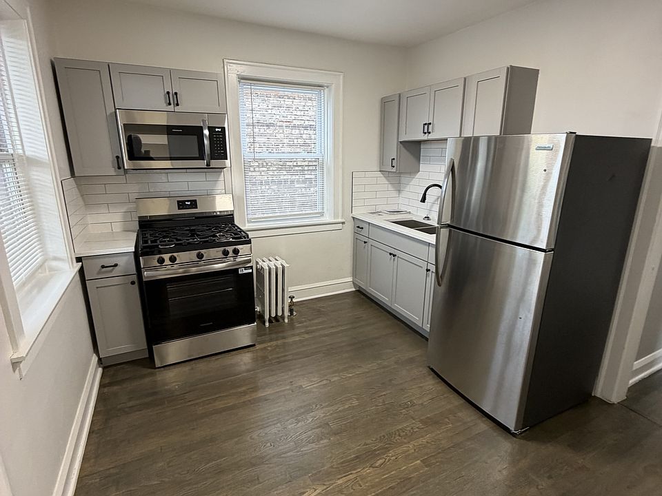 1st image of 11434 S Indiana Ave #3