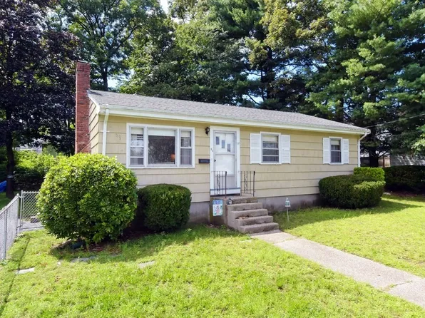 95 Ashcroft St, Dedham, MA 02026