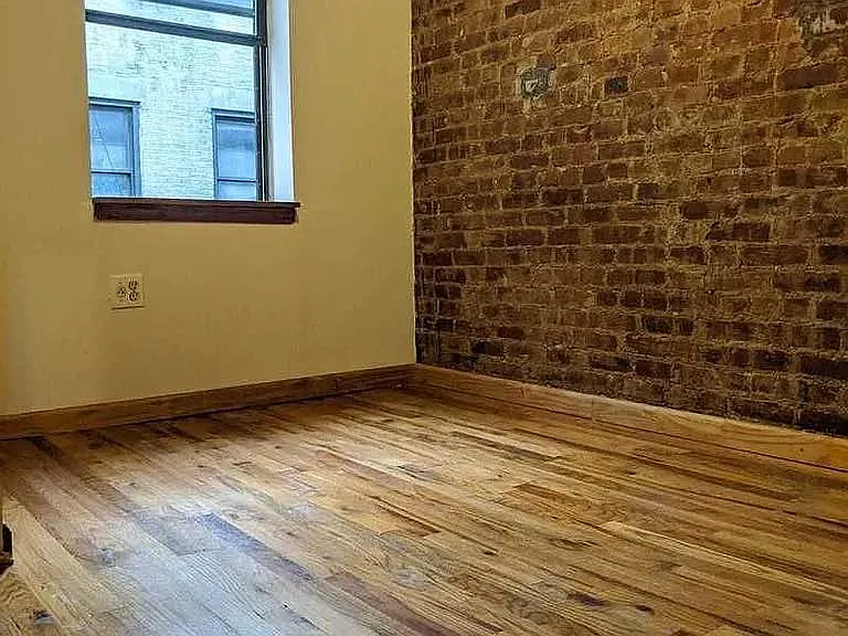 540 E 5th St #18 — Photo 14