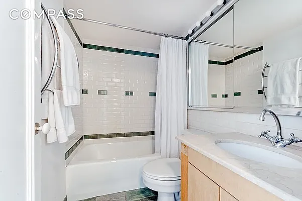 Rented by Compass | media 20