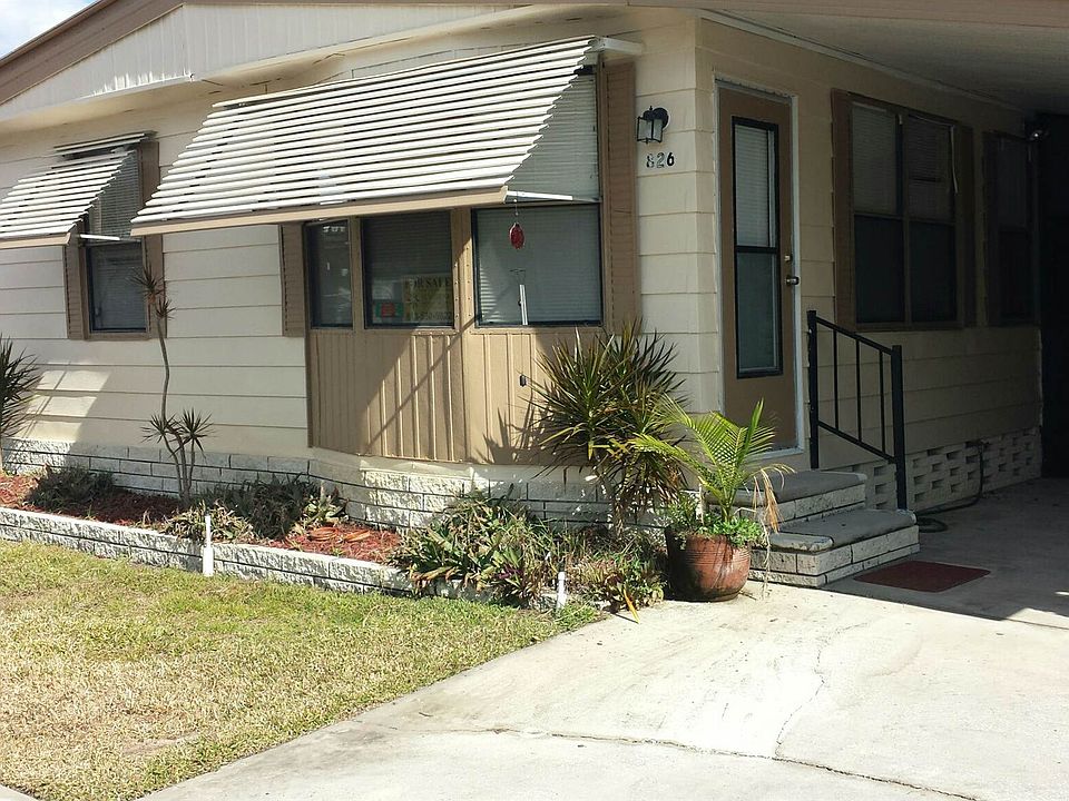 1st image of 826 Egret Ln