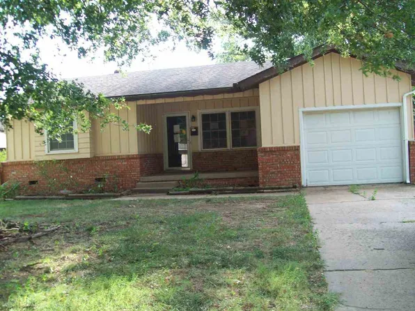 1708 Potomac Dr, Ponca City, OK 74601