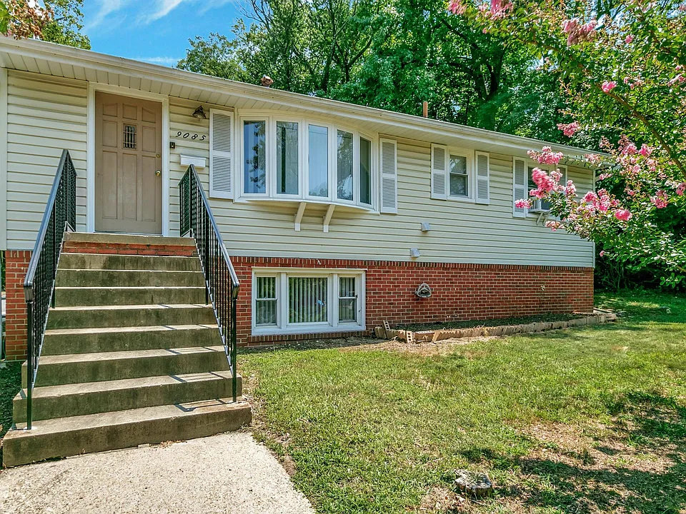 9085 Autoville Dr