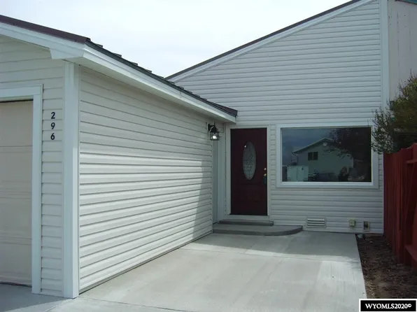 296 Tomahawk Dr, Evanston, WY 82930