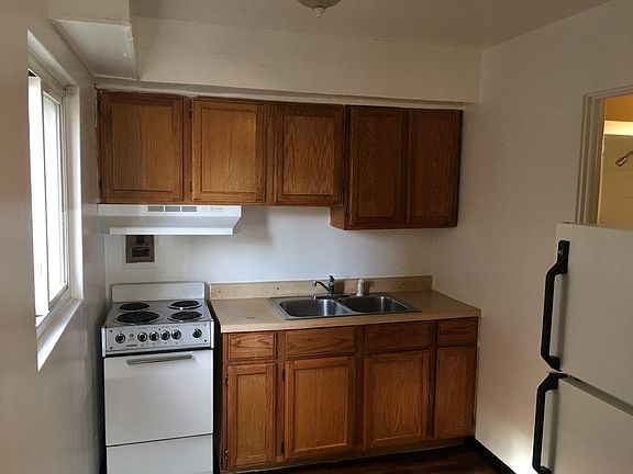 4th image of 1620 N 31st Ave APT 2R